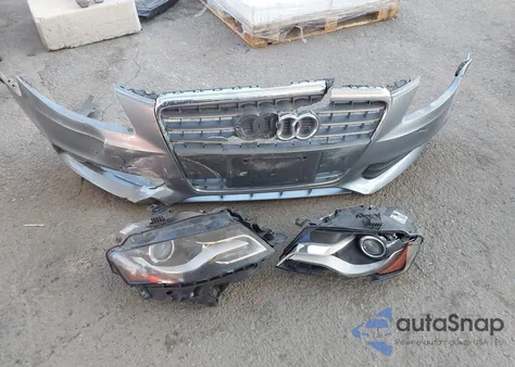 2011 Audi A4 2.0T Premium z USA, uszkodzony, nr VIN WAUEFAFL2BN039073